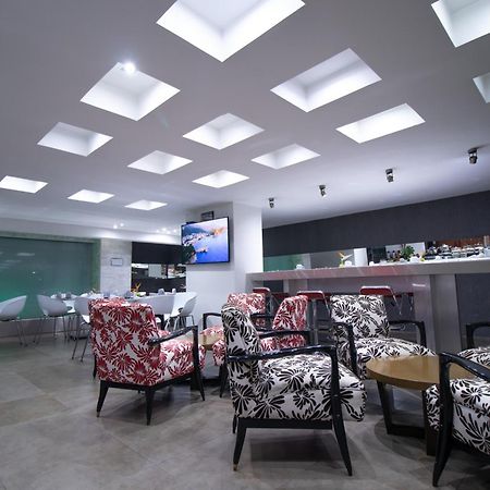San Simon Hotel Pereira By Soratama Екстер'єр фото The lounge at the airport.