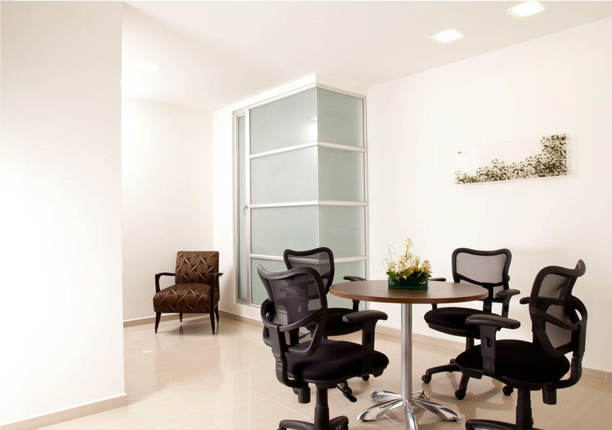 San Simon Hotel Pereira By Soratama Екстер'єр фото A typical office