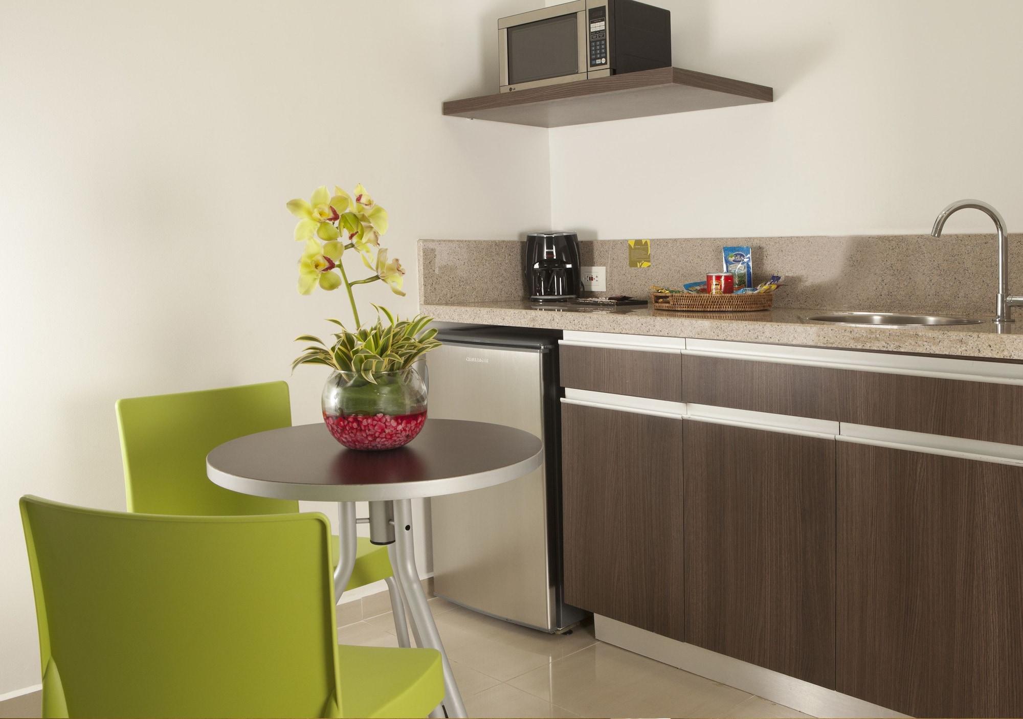 San Simon Hotel Pereira By Soratama Екстер'єр фото Kitchenette