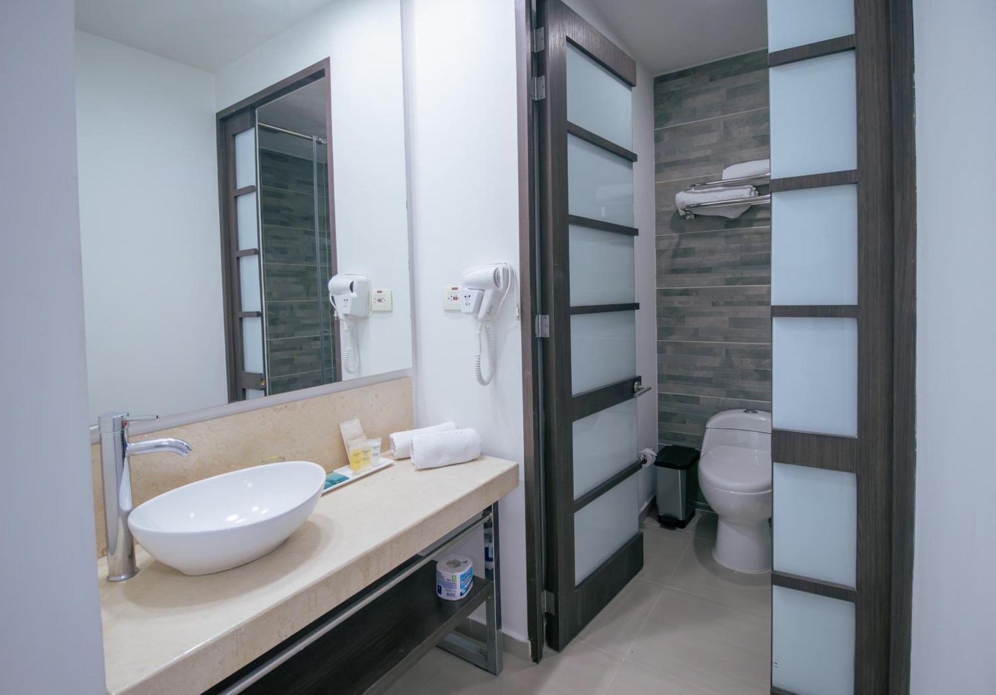 San Simon Hotel Pereira By Soratama Екстер'єр фото Bathroom