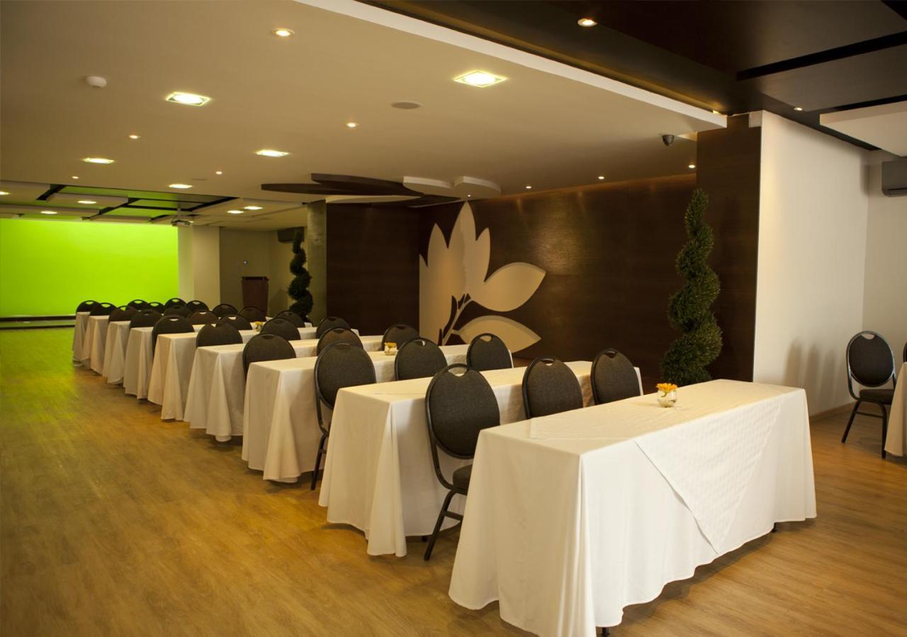 San Simon Hotel Pereira By Soratama Екстер'єр фото Meeting room